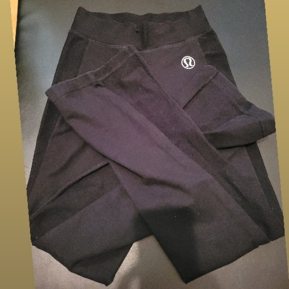 Lululemon pants - Picture 1 of 3